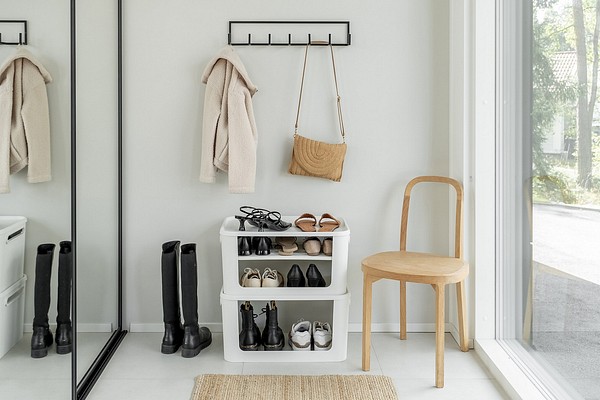 SmartStore Module storage boxes in hallway for storing shoes - SmartStore Module säilytyslaatikot eteisessä kenkien säilytykseen
